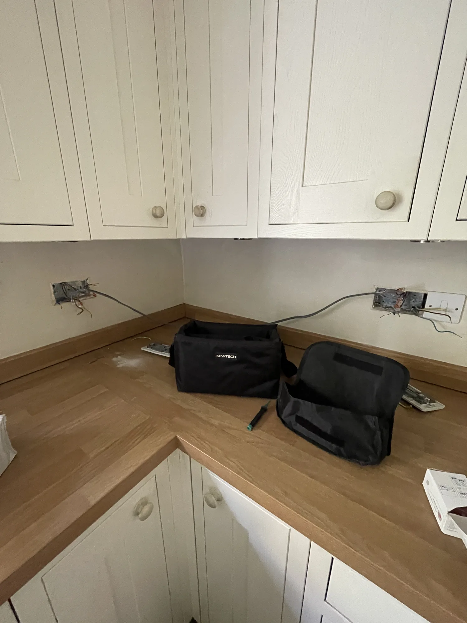 Tracing an intermittent electrical fault on site